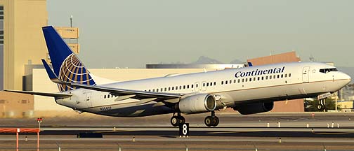 Continental 737-924 N35407, December 23, 2011
